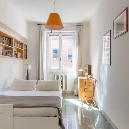 Bright And Spacious Flat In The Hearth Of Appartement *