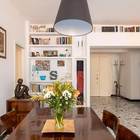 Bright And Spacious Flat In The Hearth Of