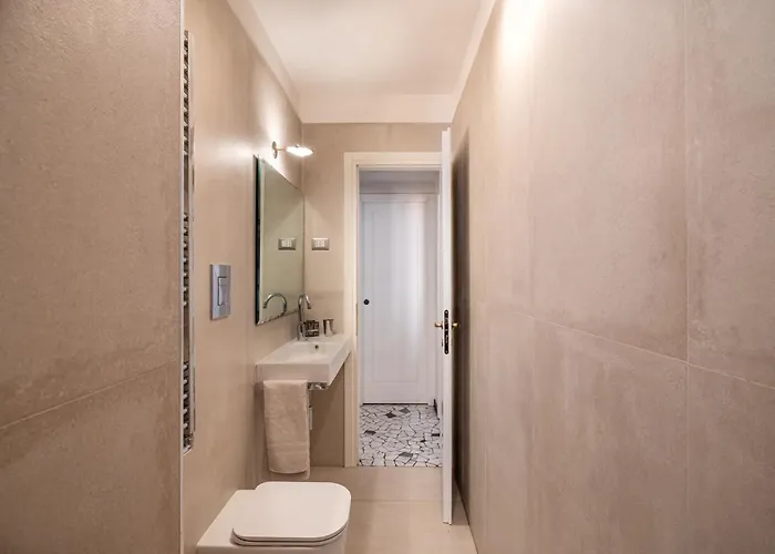 아파트 Bright And Spacious Flat In The Hearth Of *