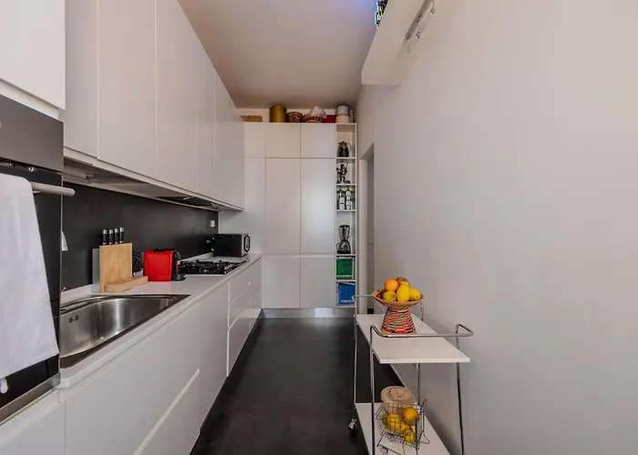 Bright And Spacious Flat In The Hearth Of *